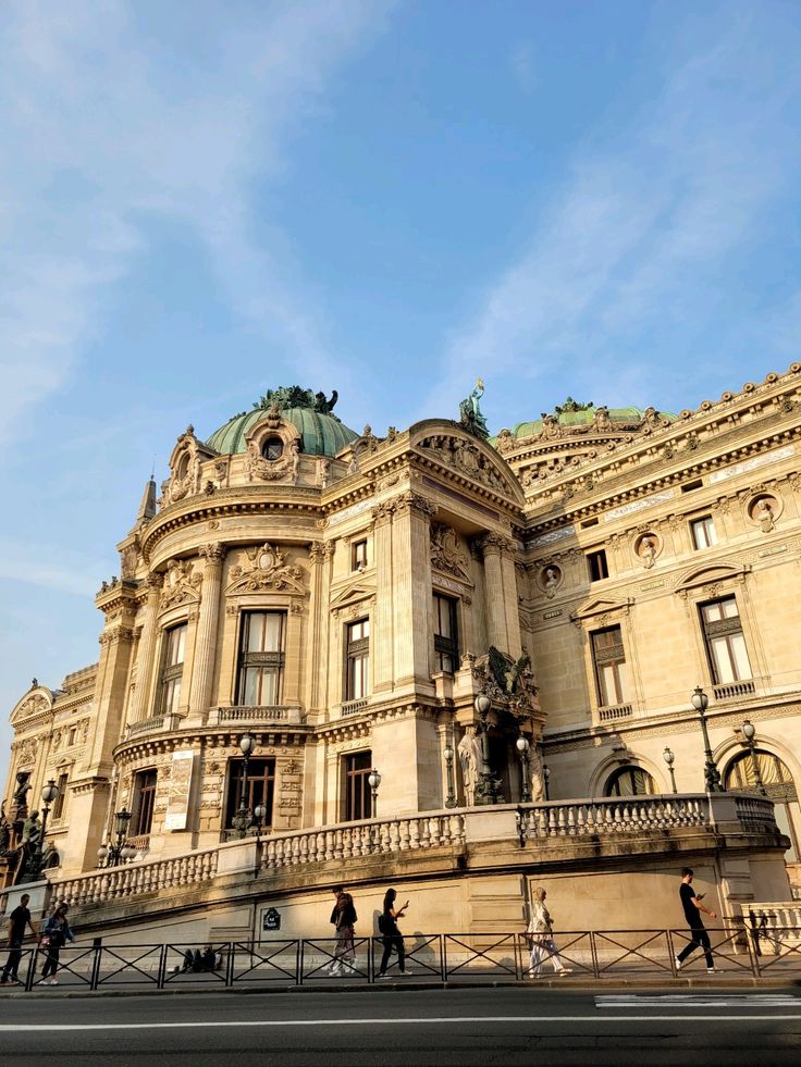 პარიზი  (25 იანვარი – 29 იანვარი )