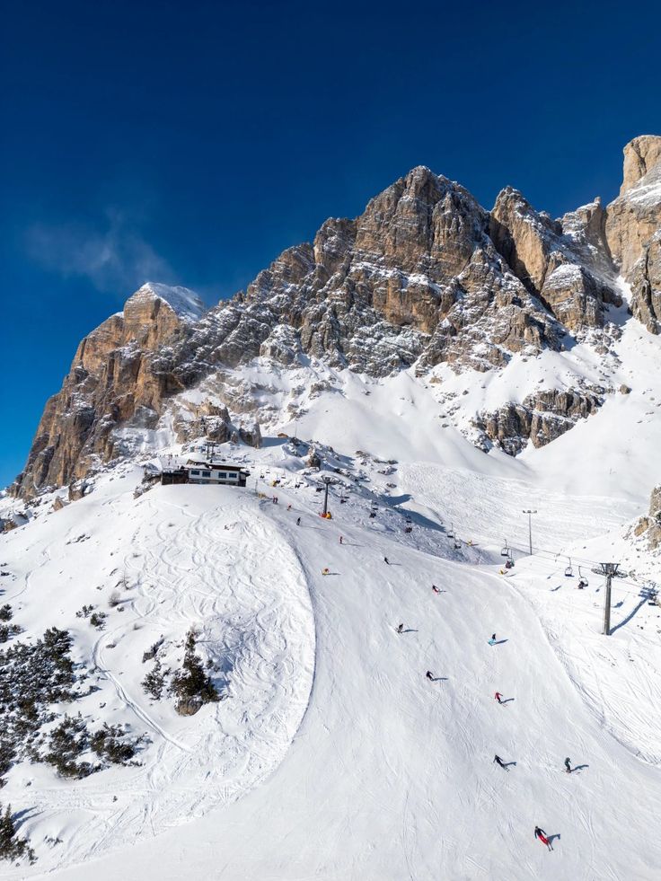 კორტინა დ’ამპეცო ( 3 თებერვალი – 7 თებერვალი )