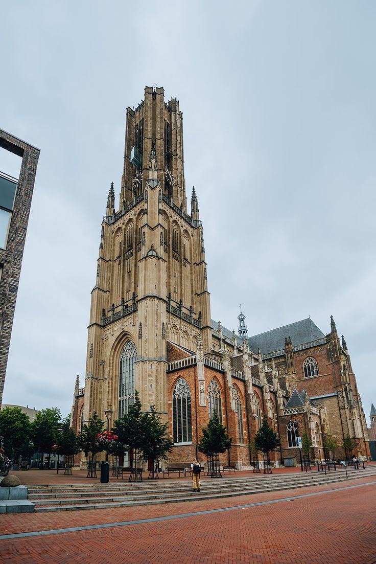 ნიდერლანდები / არნემი / Kanye West Concert (5 ივნისი – 10 ივნისი)